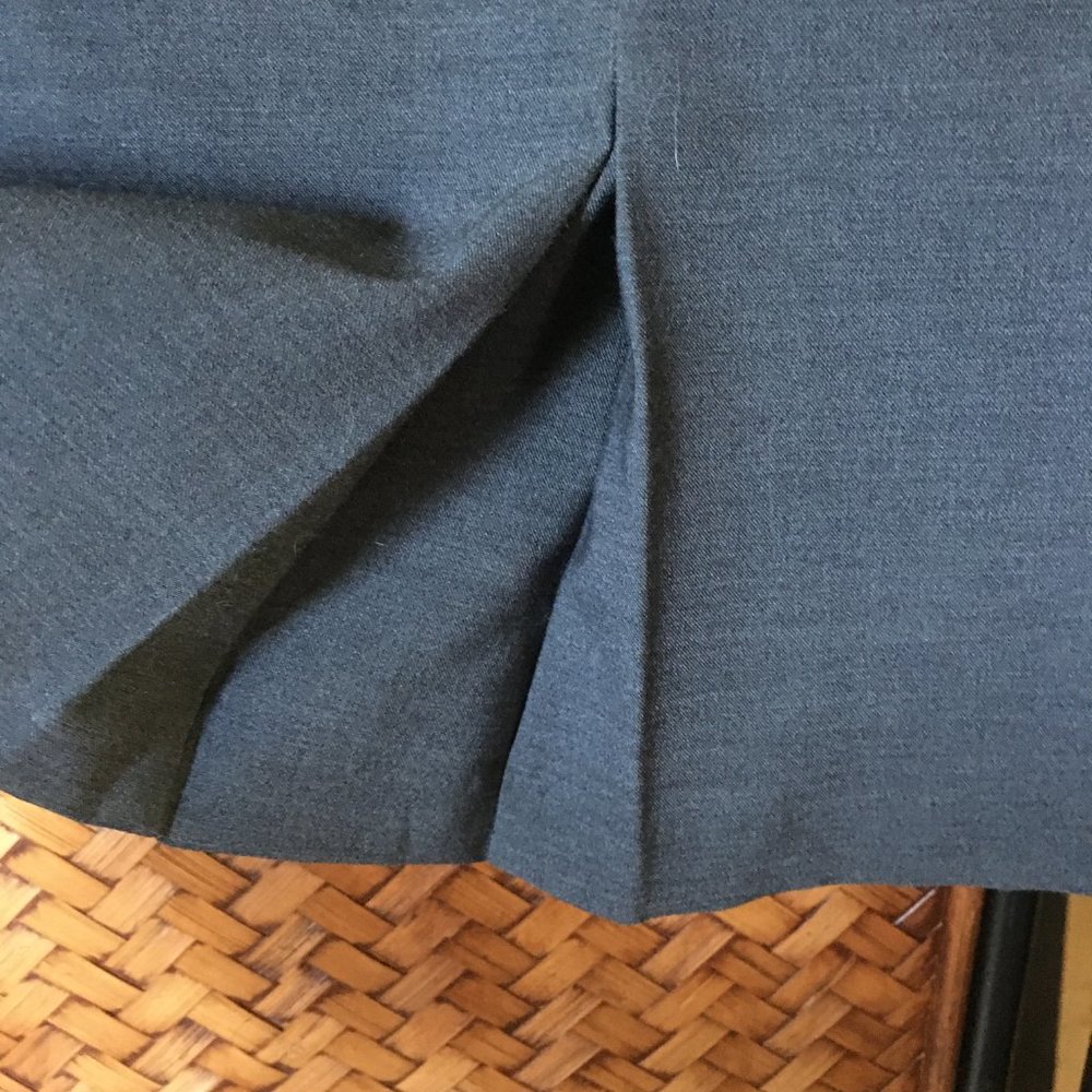 H&M Charcoal Grey Fall Kick Pleated Career Skirt US 8 Office Siren - Picture 9 of 12